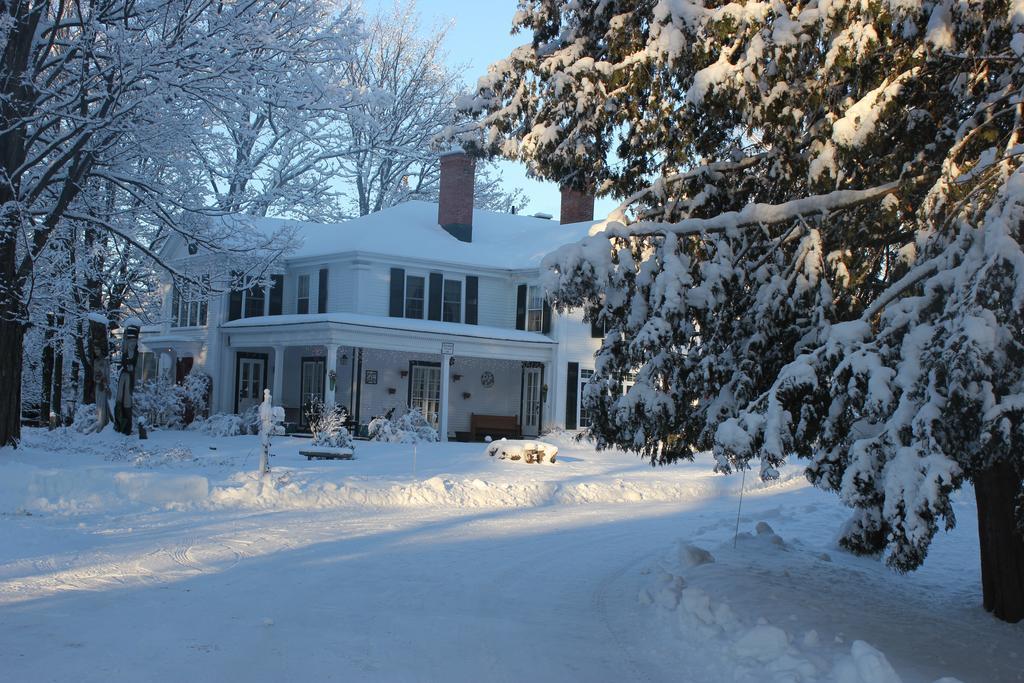 Domaine Les Boises Lee Farm S.A Bed & Breakfast Stanstead Exterior photo