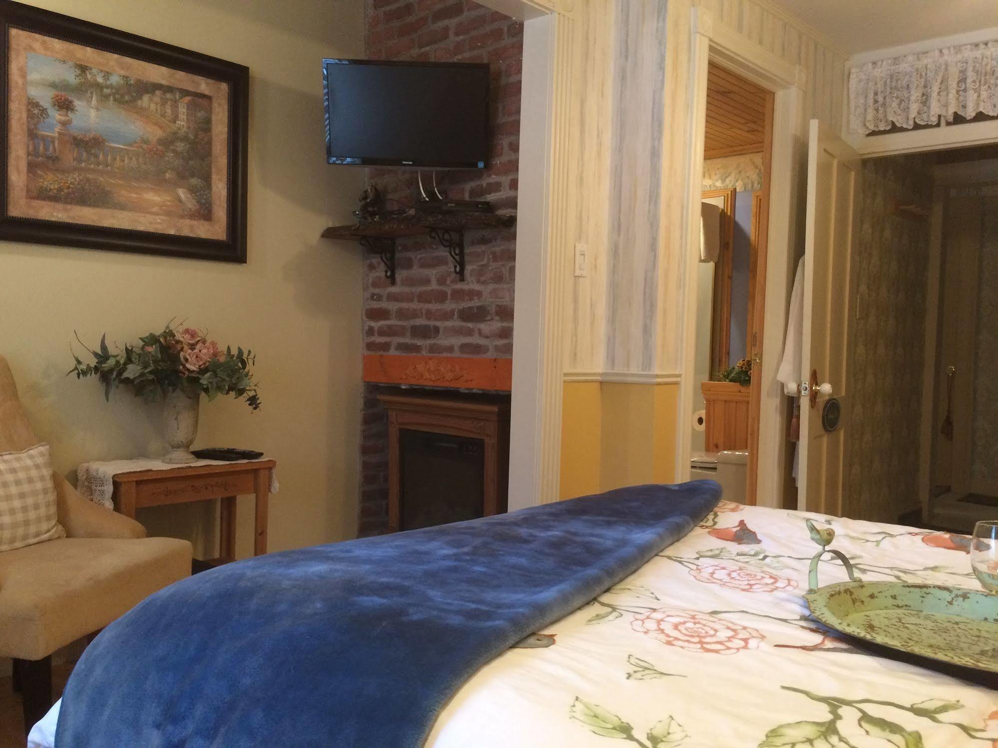 Domaine Les Boises Lee Farm S.A Bed & Breakfast Stanstead Exterior photo